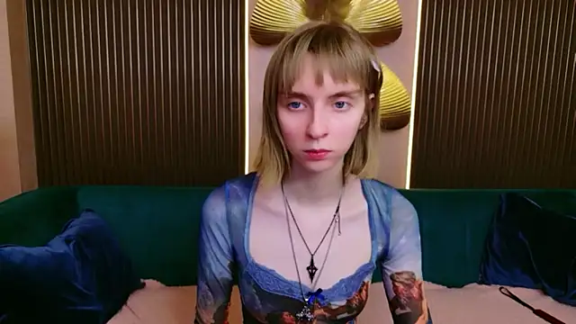 Snapshot of Beverly_Gomes chatting on March 3, 8:15 pm Beverly Gomes online show from March 3, 8:15 pm