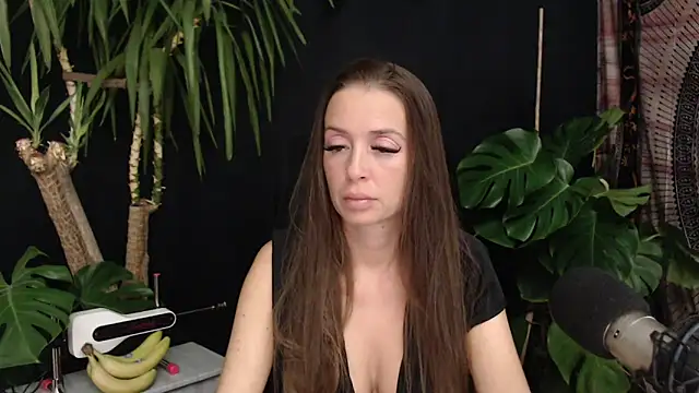 lola skyxh online show from November 14, 9:57 pm