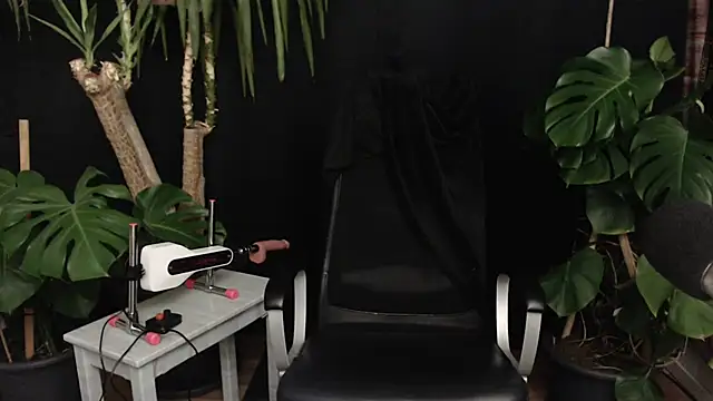 lola skyxh online show from November 16, 8:14 pm