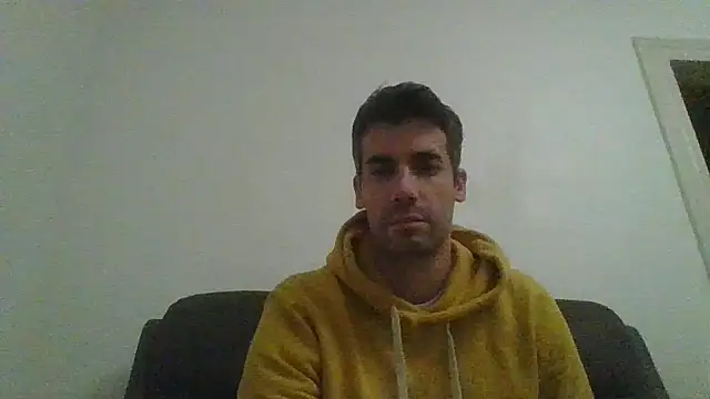 JulioIsHere4you online show from October 5, 1:26 am