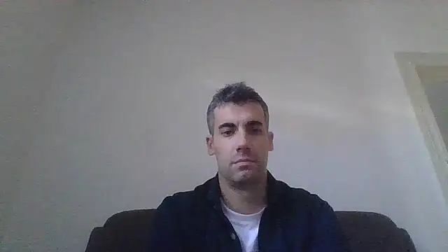 JulioIsHere4you online show from October 11, 12:36 pm