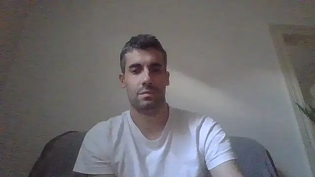 JulioIsHere4you online show from October 26, 2:01 pm