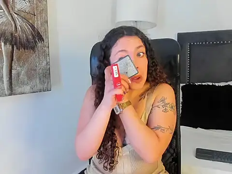 Snapshot of RubyStrong chatting on February 3, 2:55 pm RubyStrong online show from February 3, 2:55 pm