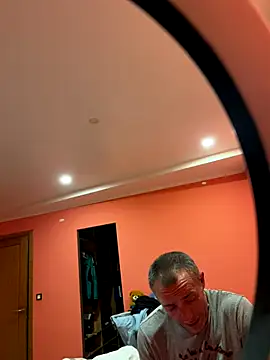 Snapshot of ruberofre chatting on September 24, 10:02 pm ruberofre online show from September 24, 10:02 pm