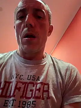 Snapshot of ruberofre chatting on September 28, 5:57 am ruberofre online show from September 28, 5:57 am