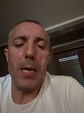 Snapshot of ruberofre chatting on October 16, 1:45 pm ruberofre online show from October 16, 1:45 pm