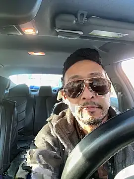 Snapshot of RiverTM chatting on September 21, 3:02 pm RiverTM online show from September 21, 3:02 pm