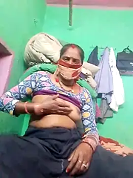 CUTE-004 online show from November 20, 9:53 am