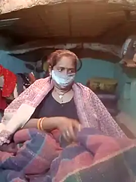 CUTE-004 online show from December 17, 4:57 pm