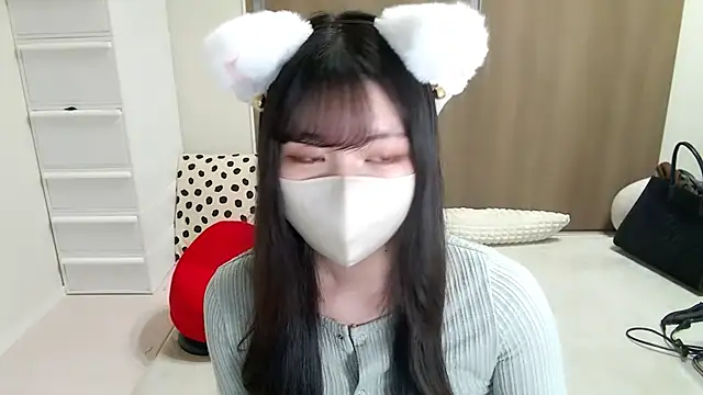 moka-neko online show from October 4, 11:30 am