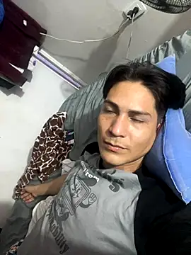 Snapshot of StevenHumps chatting on September 16, 9:27 pm StevenHumps online show from September 16, 9:27 pm