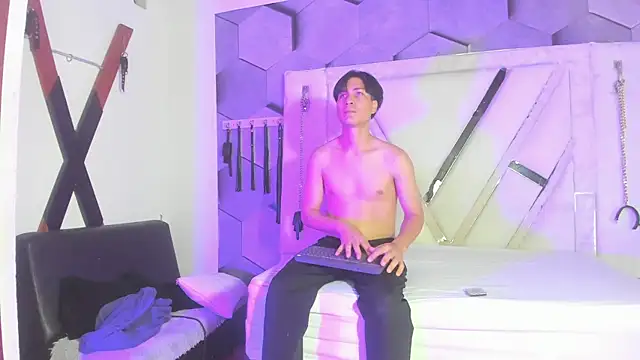 Snapshot of StevenHumps chatting on September 18, 2:57 am StevenHumps online show from September 18, 2:57 am