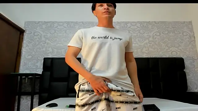 Snapshot of StevenHumps chatting on September 23, 3:42 am StevenHumps online show from September 23, 3:42 am