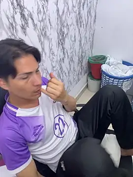 Snapshot of StevenHumps chatting on October 16, 5:41 am StevenHumps online show from October 16, 5:41 am