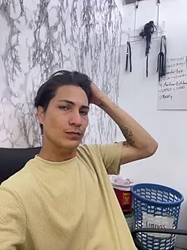 Snapshot of StevenHumps chatting on October 23, 2:55 am StevenHumps online show from October 23, 2:55 am