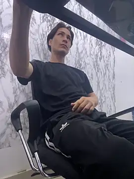 Snapshot of StevenHumps chatting on November 9, 7:17 am StevenHumps online show from November 9, 7:17 am