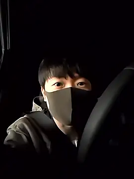 Snapshot of shin_brief chatting on February 28, 9:32 am shin brief online show from February 28, 9:32 am