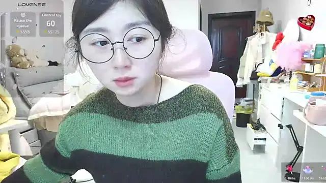 Diva VVN online show from February 26, 12:20 am