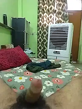 Snapshot of indian_danny chatting on June 13, 12:58 pm indian danny online show from June 13, 12:58 pm