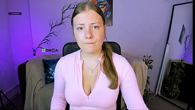 Snapshot of melani_bumm chatting on October 17, 5:54 am melani bumm online show from October 17, 5:54 am