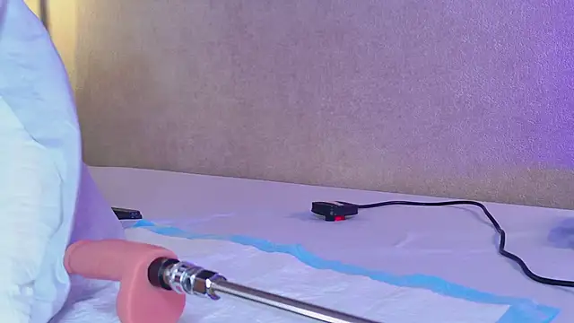 Bunnywetxxx online show from April 10, 3:34 am