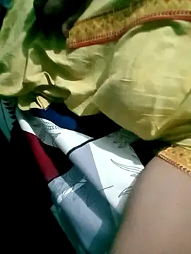 Snapshot of your_favourite_bhabhi chatting on September 9, 9:36 pm your favourite bhabhi online show from September 9, 9:36 pm