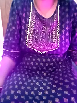 Snapshot of your_favourite_bhabhi chatting on September 11, 6:24 am your favourite bhabhi online show from September 11, 6:24 am