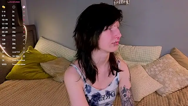 Snapshot of KandraCruser chatting on November 28, 9:28 pm KandraCruser online show from November 28, 9:28 pm