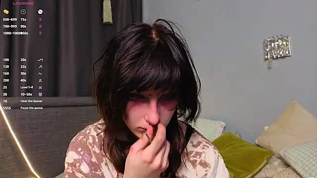 Snapshot of KandraCruser chatting on December 16, 8:03 pm KandraCruser online show from December 16, 8:03 pm