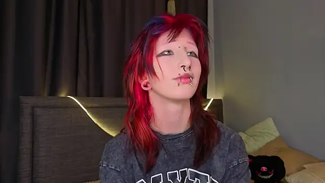 Snapshot of KandraCruser chatting on January 13, 8:47 pm KandraCruser online show from January 13, 8:47 pm