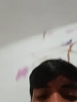 Snapshot of DavidVergagigante420 chatting on May 18, 3:02 am DavidVergagigante420 online show from May 18, 3:02 am