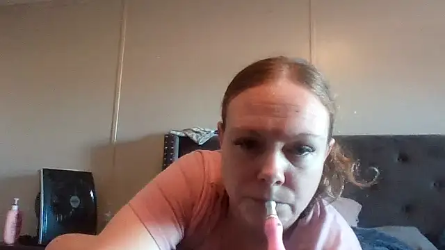 Snapshot of roughdiamond35 chatting on October 24, 4:36 pm roughdiamond35 online show from October 24, 4:36 pm