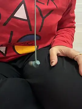 Snapshot of miss_moonikaa chatting on January 16, 9:24 am miss moonikaa online show from January 16, 9:24 am