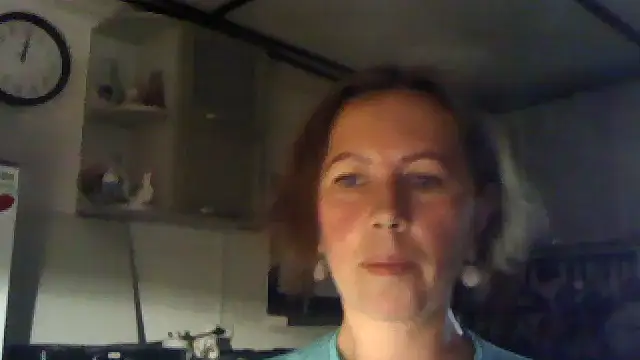 Snapshot of Loxiva chatting on October 31, 3:57 pm Loxiva online show from October 31, 3:57 pm