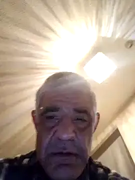 orcajaws52 online show from December 17, 11:59 pm