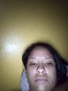 Snapshot of EAAM1@xh chatting on May 17, 4:32 am EAAM1xh online show from May 17, 4:32 am