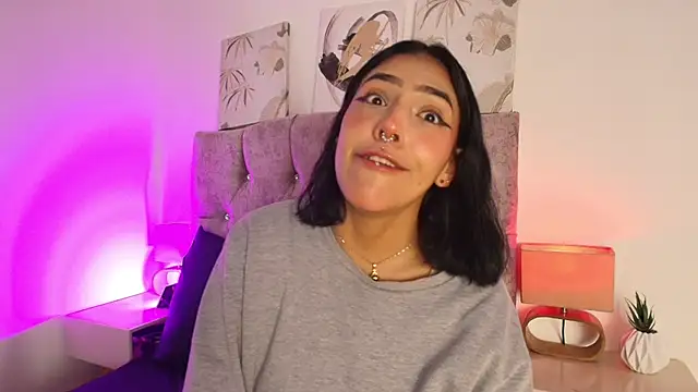 Dulce Bella  online show from February 23, 3:26 am