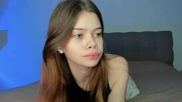 Milimeowww online show from December 1, 5:51 pm