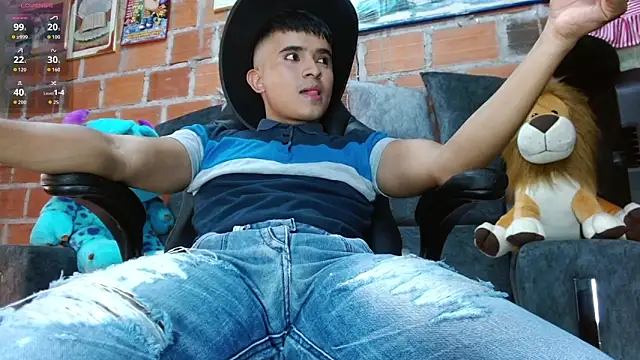 Snapshot of DayroDuran chatting on February 28, 7:59 pm DayroDuran online show from February 28, 7:59 pm