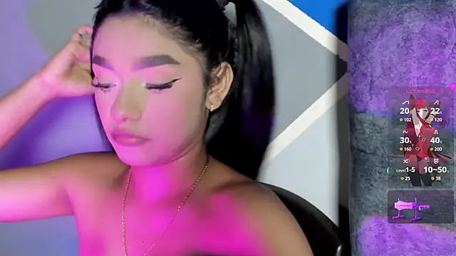 lau-hot online show from November 27, 8:00 pm