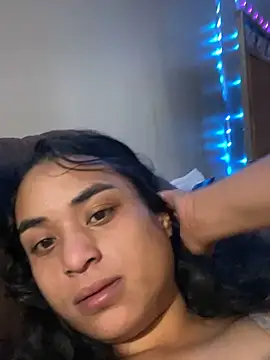 Snapshot of SoakedUpKitty- chatting on June 5, 8:58 pm SoakedUpKitty- online show from June 5, 8:58 pm