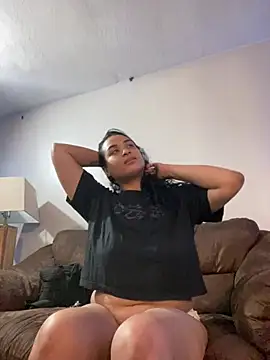Snapshot of SoakedUpKitty- chatting on July 25, 1:36 am SoakedUpKitty- online show from July 25, 1:36 am