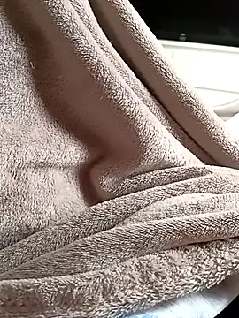 Snapshot of NiceBadgera chatting on October 19, 7:20 am NiceBadgera online show from October 19, 7:20 am