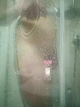 Snapshot of NiceBadgera chatting on February 28, 12:11 am NiceBadgera online show from February 28, 12:11 am