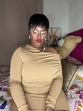 Snapshot of QUEEN_NOBUHLE_777 chatting on June 11, 10:41 pm QUEEN NOBUHLE 777 online show from June 11, 10:41 pm