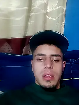 Snapshot of 1C2AM22 chatting on October 17, 3:42 am 1C2AM22 online show from October 17, 3:42 am