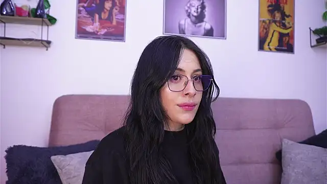 Snapshot of SophiieCumsx chatting on June 11, 3:15 am SophiieCumsx online show from June 11, 3:15 am