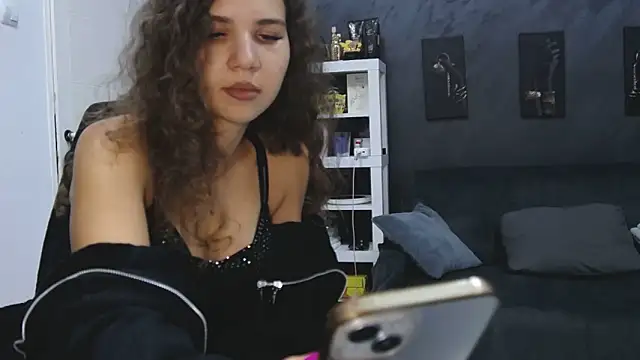 Snapshot of bigbuttjeny chatting on September 21, 10:55 pm bigbuttjeny online show from September 21, 10:55 pm