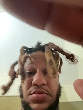 Snapshot of Sexdemonfrfr chatting on October 27, 4:16 am Sexdemonfrfr online show from October 27, 4:16 am