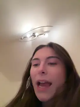 Snapshot of SophiiaStarr chatting on January 17, 7:39 pm SophiiaStarr online show from January 17, 7:39 pm